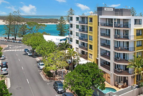 Belaire Place Motel Apartments - Tourism Caloundra 0