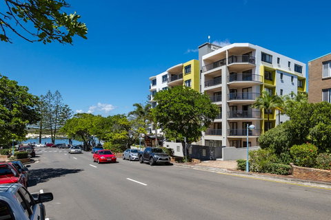 Belaire Place Motel Apartments - Tourism Caloundra 11