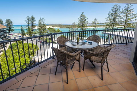 Belaire Place Motel Apartments - Tourism Caloundra 3