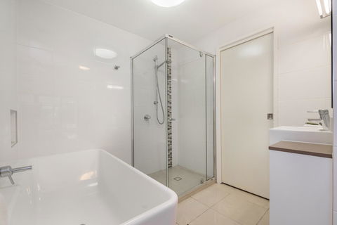 Mirra Chana - Tourism Caloundra 2