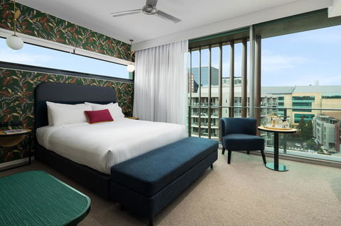 Ovolo The Valley Brisbane - Tourism Caloundra 0