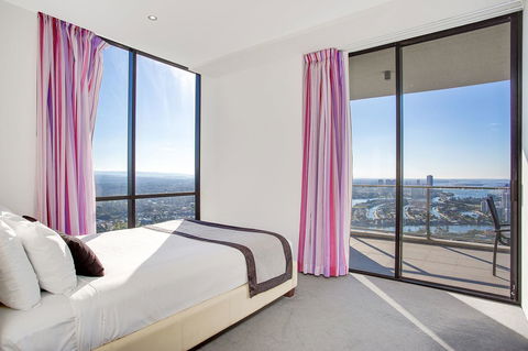 Mantra Circle On Cavill - Tourism Caloundra 7
