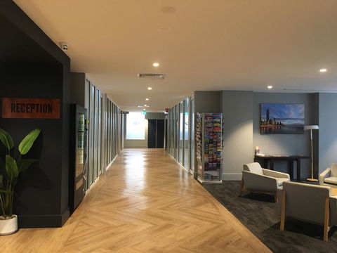 Woodroffe Hotel - Tourism Caloundra 6