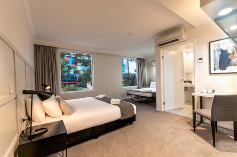 Woodroffe Hotel - Tourism Caloundra 15