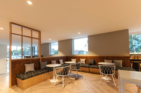 Woodroffe Hotel - Tourism Caloundra 25