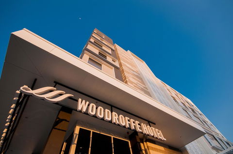 Woodroffe Hotel - Tourism Caloundra 19