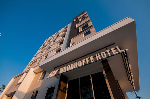 Woodroffe Hotel - Tourism Caloundra 18