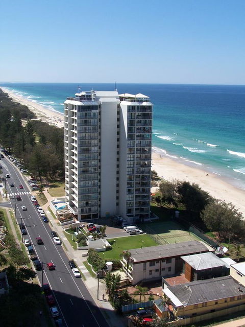 Golden Sands On The Beach - Absolute Beachfront Apartments - Tourism Caloundra 13
