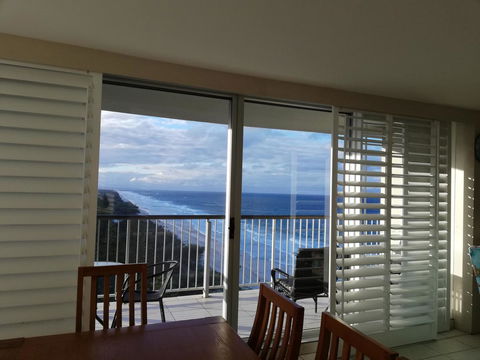 Golden Sands On The Beach - Absolute Beachfront Apartments - Tourism Caloundra 34