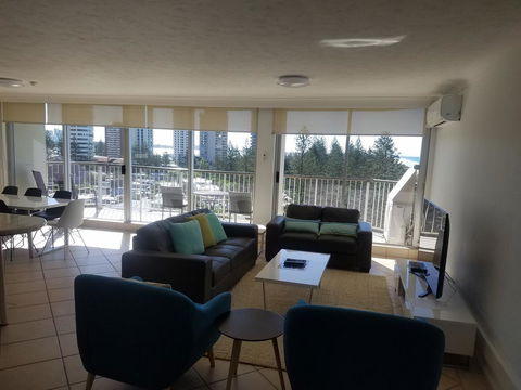 Golden Sands On The Beach - Absolute Beachfront Apartments - Tourism Caloundra 37