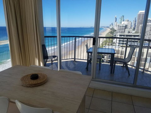 Golden Sands On The Beach - Absolute Beachfront Apartments - Tourism Caloundra 39
