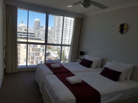 Golden Sands On The Beach - Absolute Beachfront Apartments - Tourism Caloundra 23