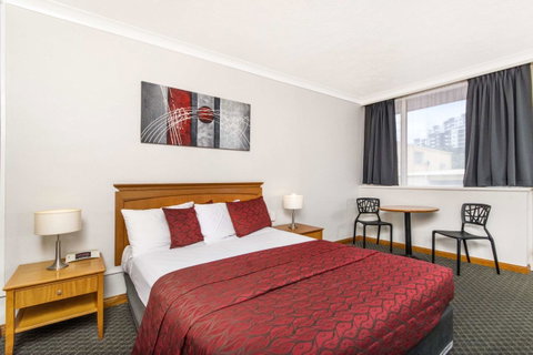 The Robert Towns - Tourism Caloundra 4