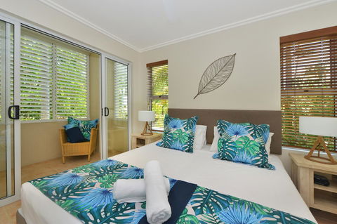 Cayman Villas Port Douglas - Tourism Caloundra 32