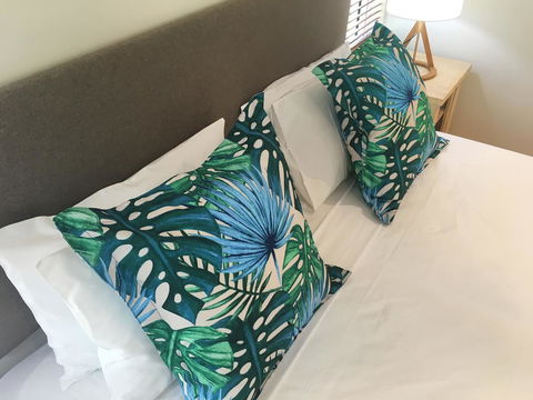 Cayman Villas Port Douglas - Tourism Caloundra 16