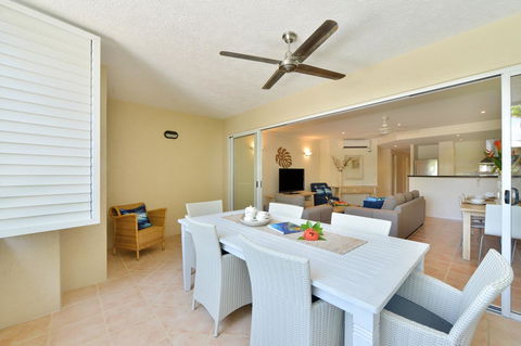 Cayman Villas Port Douglas - Tourism Caloundra 38