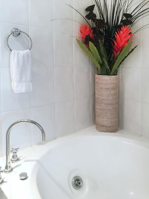Cayman Villas Port Douglas - Tourism Caloundra 15