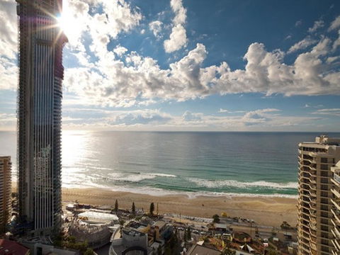 Novotel Surfers Paradise - Tourism Caloundra 35