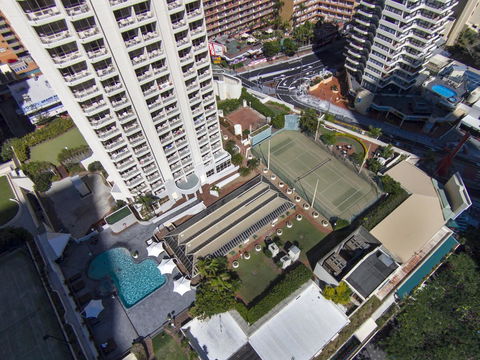 Novotel Surfers Paradise - Tourism Caloundra 38