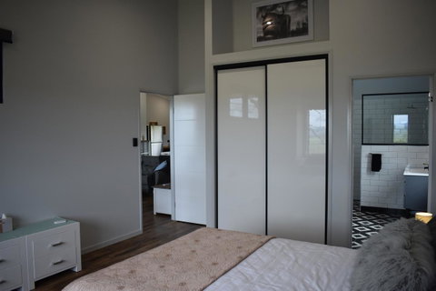 Ironbark House - Tourism Caloundra 23