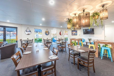Sugar Country Motor Inn - Tourism Caloundra 2