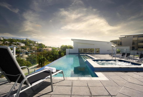 Oaks Townsville Gateway Suites - Tourism Caloundra 1