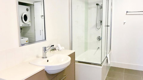 Oaks Townsville Gateway Suites - Tourism Caloundra 7