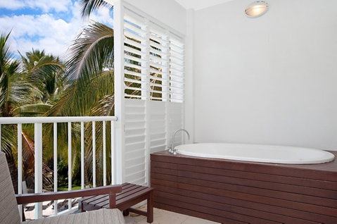 5231 BEACH CLUB PENTHOUSE - Tourism Caloundra 5