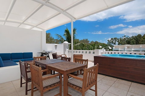 5231 BEACH CLUB PENTHOUSE - Tourism Caloundra 11