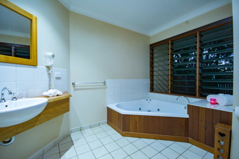 Allumbah Pocket Cottages - Tourism Caloundra 8