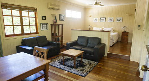 Allumbah Pocket Cottages - Tourism Caloundra 26