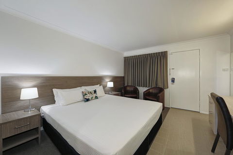 Smart Motels Bert Hinkler - Tourism Caloundra 23