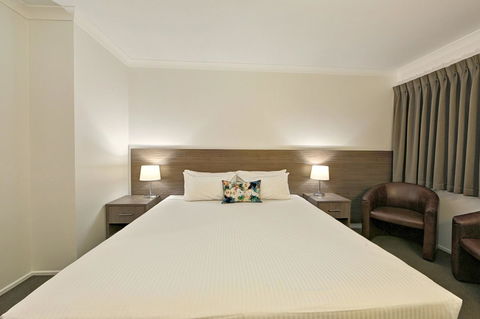 Smart Motels Bert Hinkler - Tourism Caloundra 20