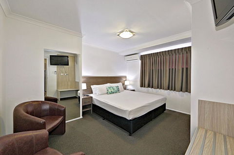 Smart Motels Bert Hinkler - Tourism Caloundra 26