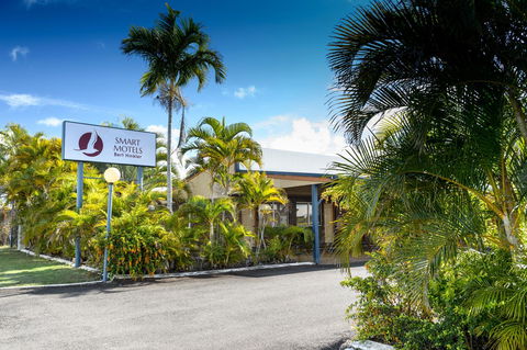 Smart Motels Bert Hinkler - Tourism Caloundra 1