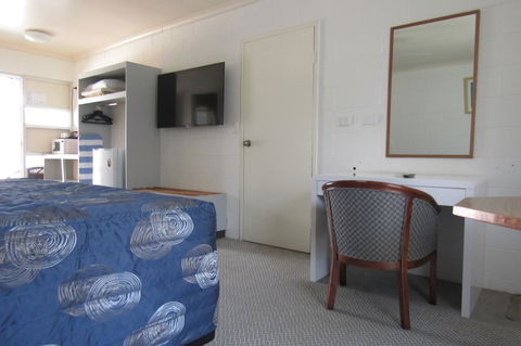 The Park Motel - Tourism Caloundra 5