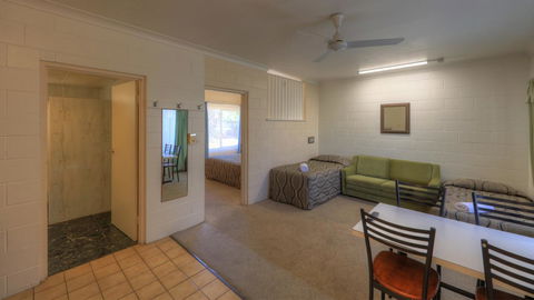The Park Motel - Tourism Caloundra 25