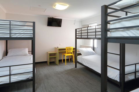 Palm Beach Hotel - Tourism Caloundra 19
