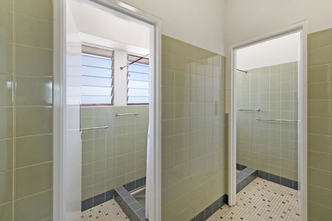 Palm Beach Hotel - Tourism Caloundra 26