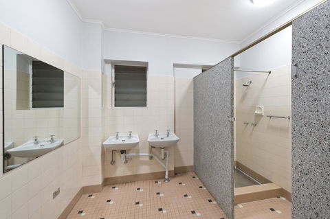 Palm Beach Hotel - Tourism Caloundra 25