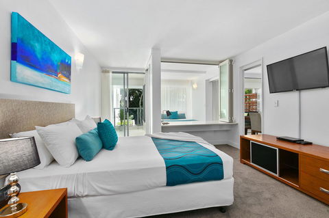 Palm Cove Beach Apartment - Tourism Caloundra 13