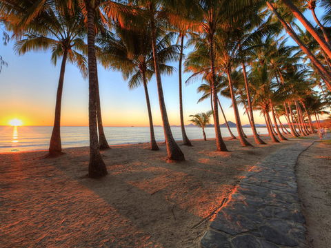 Palm Cove Beach Apartment - Tourism Caloundra 21