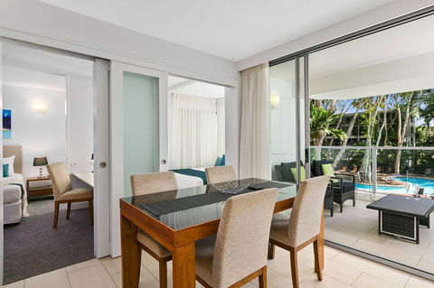 Palm Cove Beach Apartment - Tourism Caloundra 9