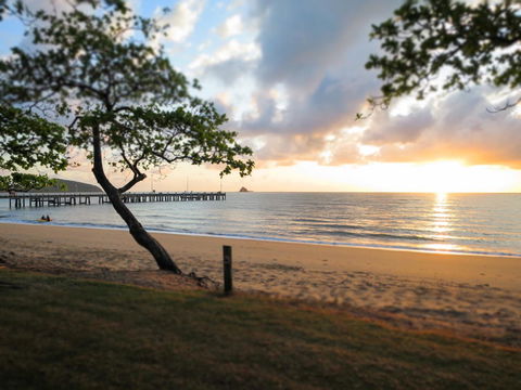 Palm Cove Beach Apartment - Tourism Caloundra 26