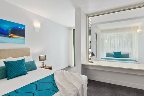 Palm Cove Beach Apartment - Tourism Caloundra 16