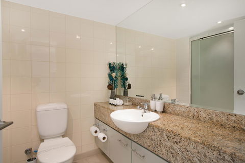 Palm Cove Beach Apartment - Tourism Caloundra 12