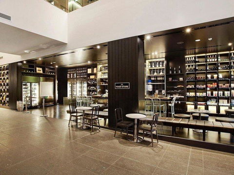 H Star Residences-- Paradise Stayz - Tourism Caloundra 22