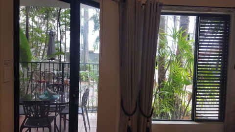 Jackies Holiday Apartment - Tourism Caloundra 12
