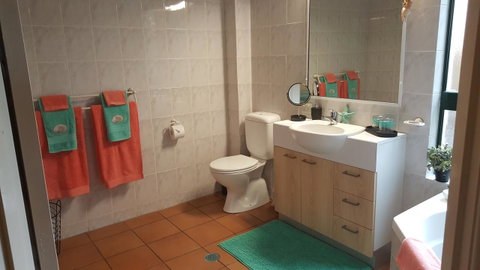 Jackies Holiday Apartment - Tourism Caloundra 14