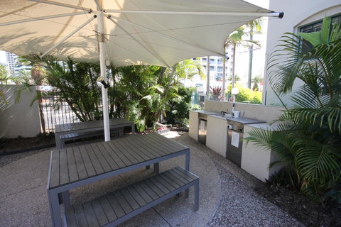 Aruba Beach Resort - Tourism Caloundra 11